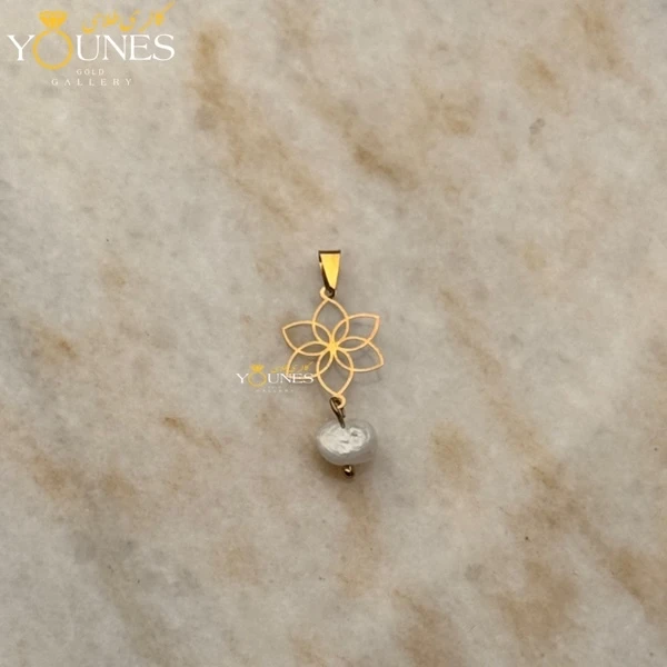 آویز گلبرگ طلا مرواریدی